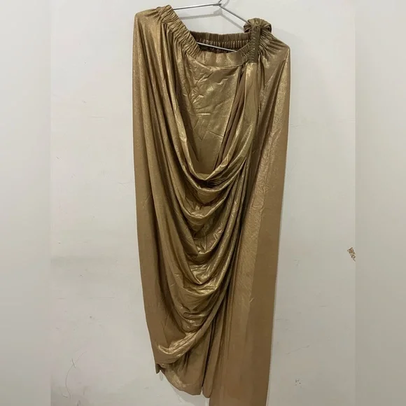 Stylish ready to wear designer saree with peplum black blouse and golden saree - Picture 4 of 9